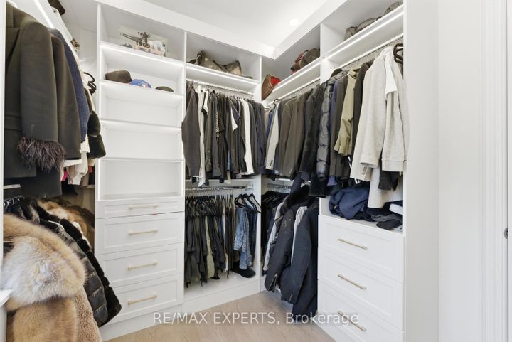 Photo 27 at 54 Winthrop Crescent, Vellore Village, Vaughan