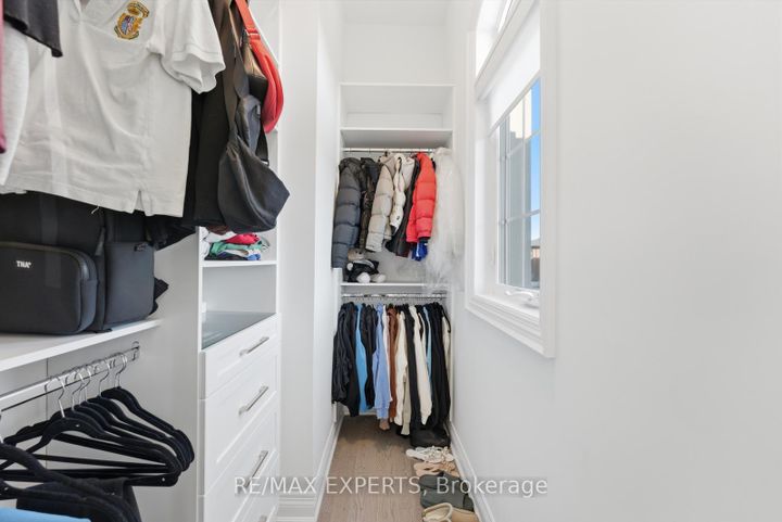 Photo 34 at 54 Winthrop Crescent, Vellore Village, Vaughan