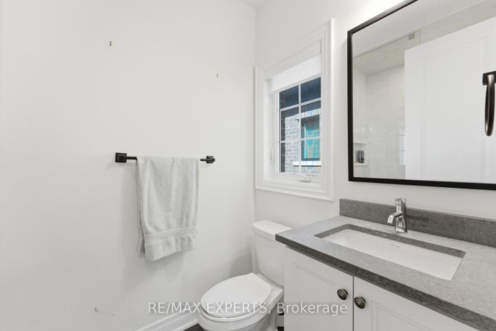 Photo 37 at 54 Winthrop Crescent, Vellore Village, Vaughan