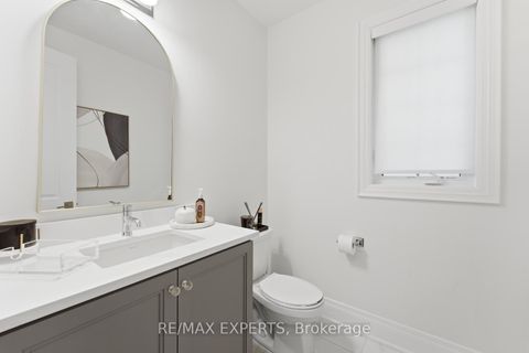 Photo 19 at 54 Winthrop Crescent, Vellore Village, Vaughan