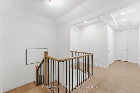 Photo 21 at 54 Winthrop Crescent, Vellore Village, Vaughan