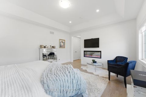 Photo 23 at 54 Winthrop Crescent, Vellore Village, Vaughan