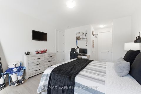 Photo 36 at 54 Winthrop Crescent, Vellore Village, Vaughan