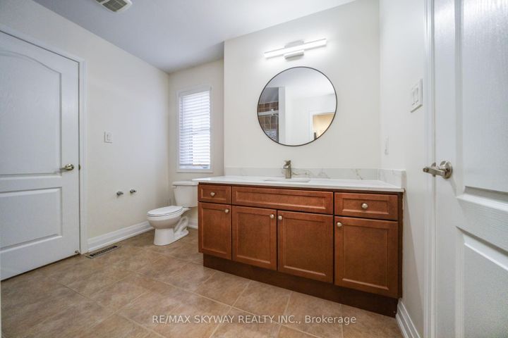 Photo 28 at 90 Aylesbury Drive, Northwest Brampton, Brampton