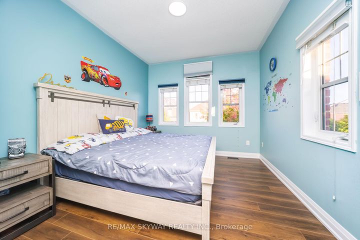 Photo 30 at 90 Aylesbury Drive, Northwest Brampton, Brampton