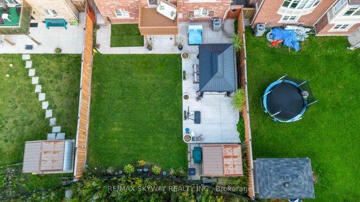 Photo 40 at 90 Aylesbury Drive, Northwest Brampton, Brampton