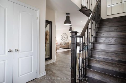 Photo 4 at 1283 Aldsworth Crescent, Eastdale, Oshawa