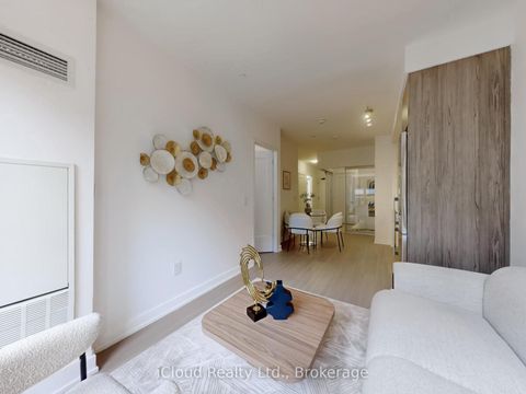 Photo 8 at 440 - 60 princess Street, Waterfront Communities C8, Toronto