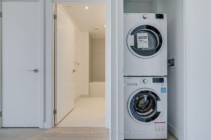 Photo 18 at 2406 - 2A Church Street, Yonge Corridor, Toronto