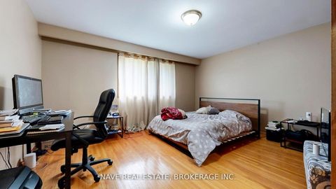 Photo 11 at 9747 Bathurst Street, North Richvale, Richmond Hill