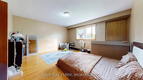 Photo 12 at 9747 Bathurst Street, North Richvale, Richmond Hill