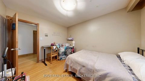 Photo 13 at 9747 Bathurst Street, North Richvale, Richmond Hill