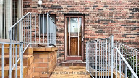 Photo 15 at 9747 Bathurst Street, North Richvale, Richmond Hill