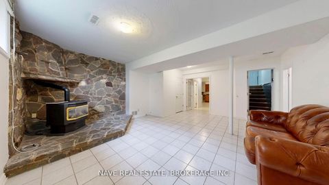 Photo 26 at 9747 Bathurst Street, North Richvale, Richmond Hill