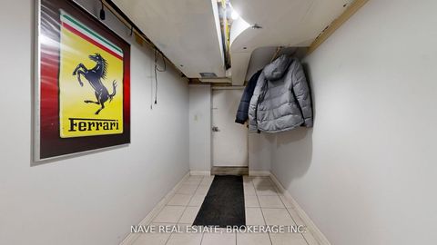 Photo 30 at 9747 Bathurst Street, North Richvale, Richmond Hill