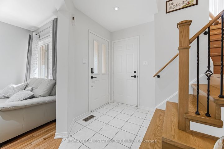 Photo 4 at 62 - 2665 Thomas Street, Central Erin Mills, Mississauga
