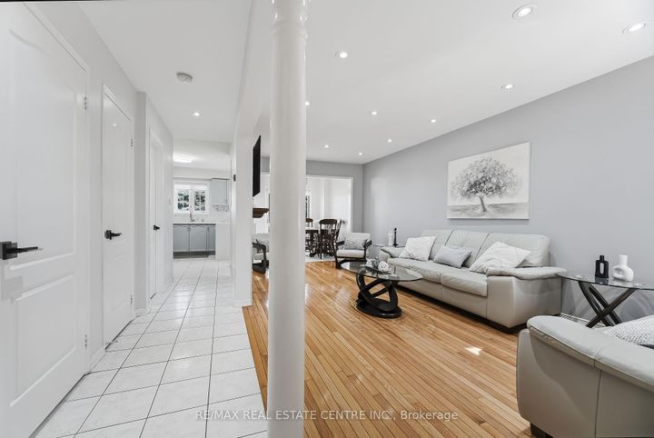 Photo 5 at 62 - 2665 Thomas Street, Central Erin Mills, Mississauga