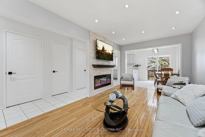 Photo 8 at 62 - 2665 Thomas Street, Central Erin Mills, Mississauga