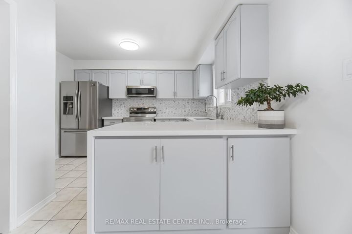 Photo 13 at 62 - 2665 Thomas Street, Central Erin Mills, Mississauga