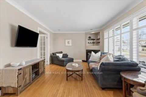 Photo 7 at 11 Chelsea Drive, Alderwood, Toronto