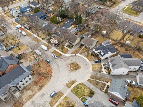 Photo 18 at 11 Chelsea Drive, Alderwood, Toronto