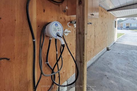 Photo 34 at 27 Archwood Crescent, Maryvale, Toronto