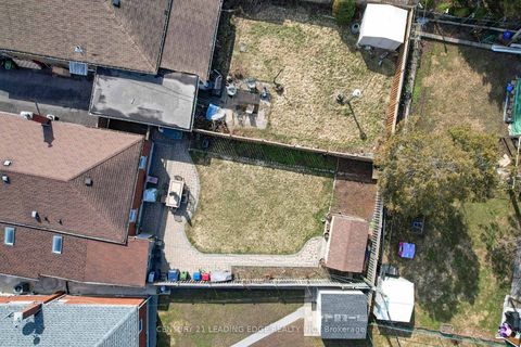 Photo 43 at 27 Archwood Crescent, Maryvale, Toronto