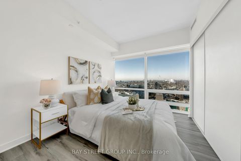 Photo 1 at 4204 - 15 Grenville Street, Bay Street Corridor, Toronto