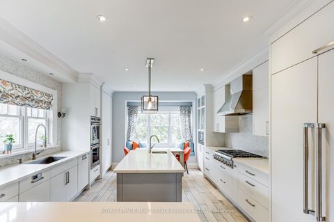 Photo 5 at 34 Lambeth Road, Humber Valley, Toronto