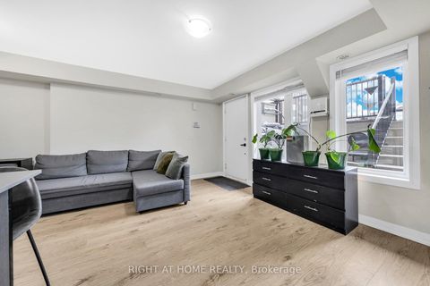 Photo 4 at 5 - 181 William Duncan Road, CFB, Toronto