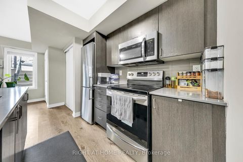 Photo 8 at 5 - 181 William Duncan Road, CFB, Toronto