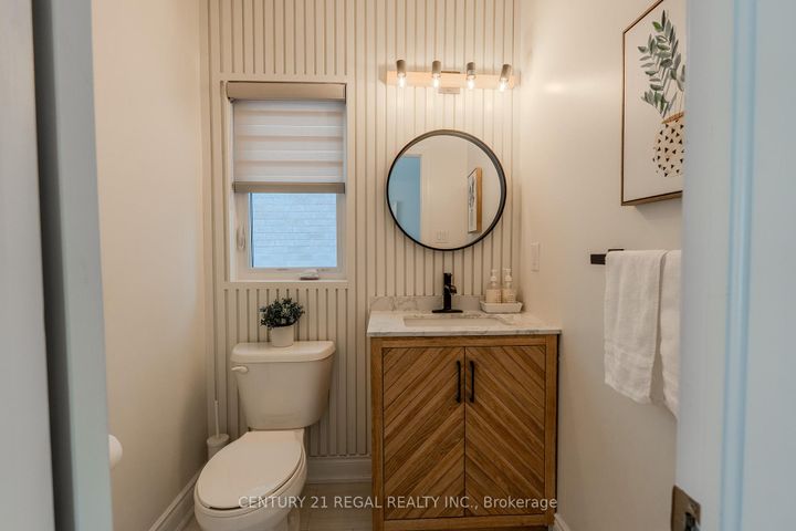 Photo 12 at 25 Elysian Fields Circle, Bram West, Brampton