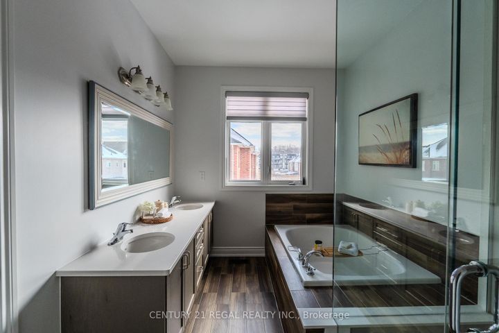 Photo 18 at 25 Elysian Fields Circle, Bram West, Brampton