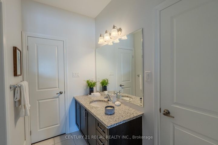 Photo 22 at 25 Elysian Fields Circle, Bram West, Brampton