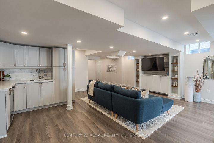 Photo 33 at 25 Elysian Fields Circle, Bram West, Brampton