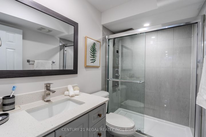 Photo 34 at 25 Elysian Fields Circle, Bram West, Brampton