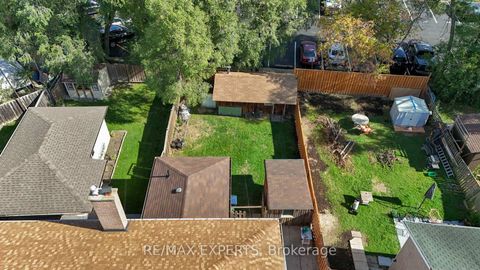 Photo 2 at 75 St Lucie Drive, Humbermede, Toronto