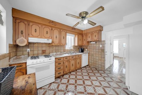 Photo 7 at 75 St Lucie Drive, Humbermede, Toronto