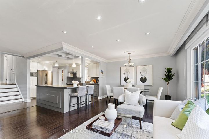 Photo 6 at 23 Penetang Crescent, Bendale, Toronto