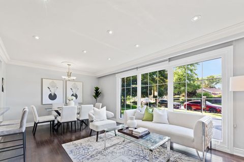 Photo 4 at 23 Penetang Crescent, Bendale, Toronto