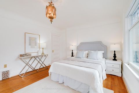 Photo 14 at 116 Roxborough Street W, Annex, Toronto