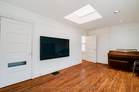 Photo 23 at 116 Roxborough Street W, Annex, Toronto