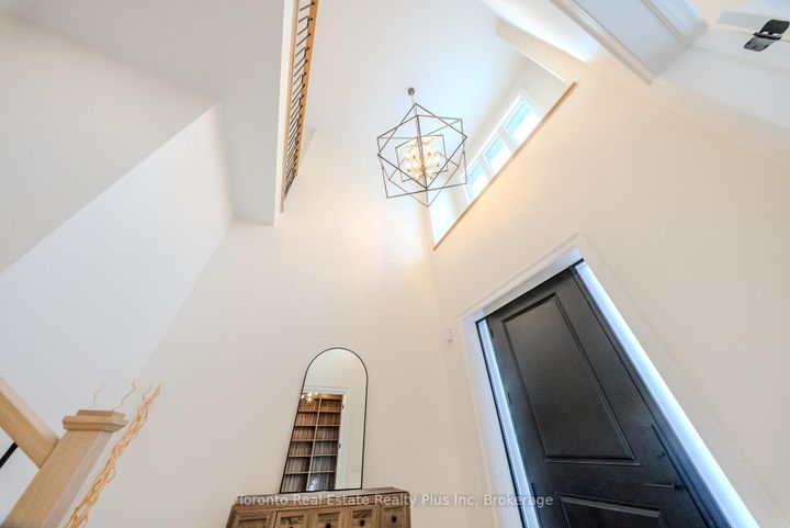 Photo 4 at 25 Cronin Drive, City Centre West, Toronto