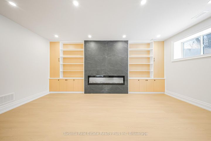 Photo 36 at 25 Cronin Drive, City Centre West, Toronto