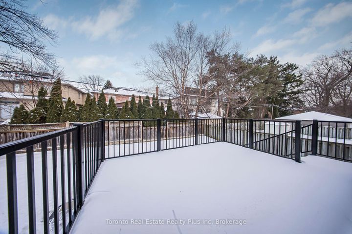 Photo 42 at 25 Cronin Drive, City Centre West, Toronto