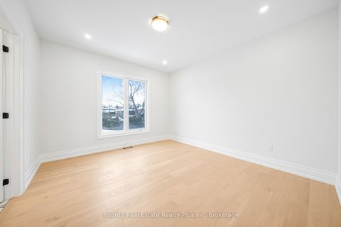 Photo 24 at 25 Cronin Drive, City Centre West, Toronto
