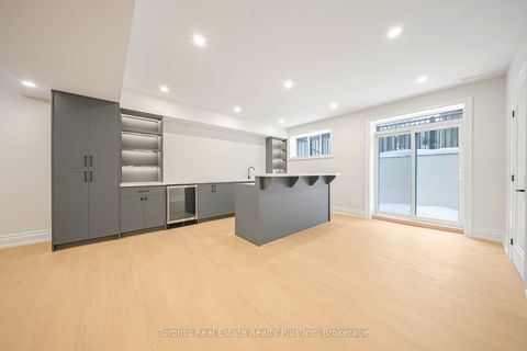 Photo 35 at 25 Cronin Drive, City Centre West, Toronto