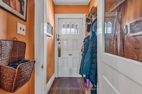 Photo 2 at 97 Massey Street, Niagara, Toronto