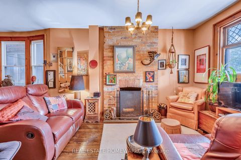 Photo 4 at 97 Massey Street, Niagara, Toronto