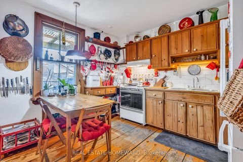 Photo 7 at 97 Massey Street, Niagara, Toronto